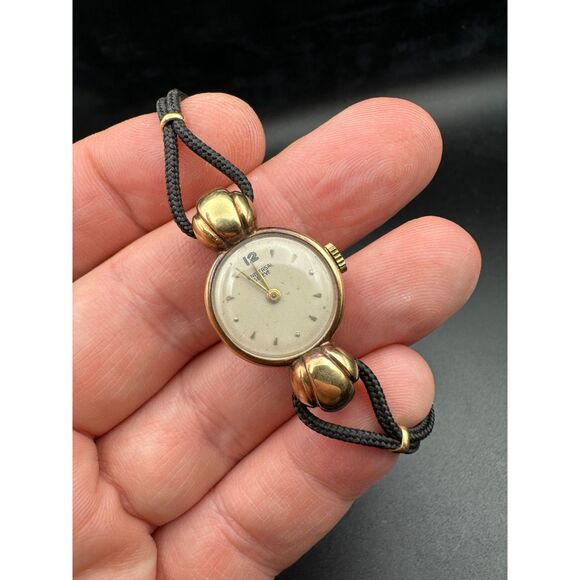 Rare Universal Geneve Ladies 14k Watch - Picture 1 of 15